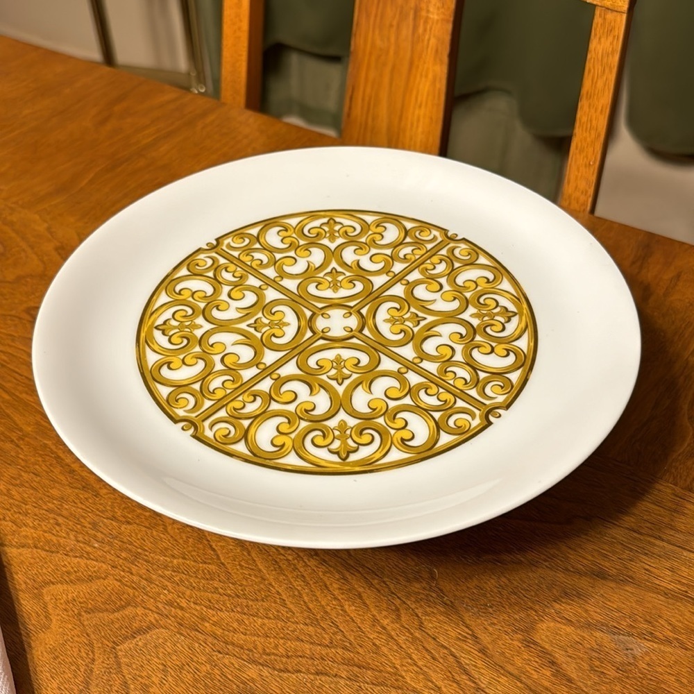 Vintage 1970s Georges Briard Cake Plate MCM Footed Georges Briard Cake Plate - Picture 6 of 14
